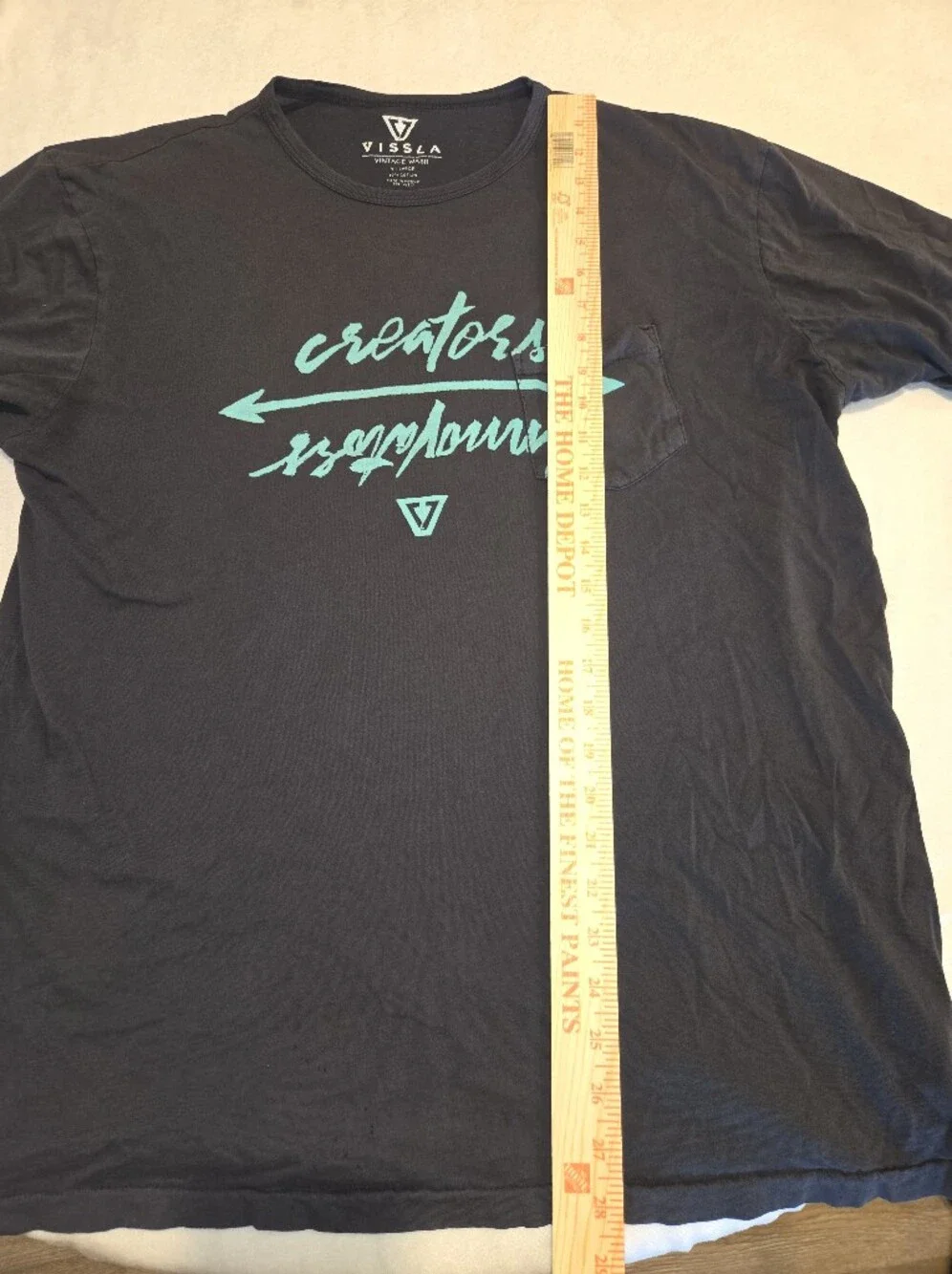 VISSLA black short